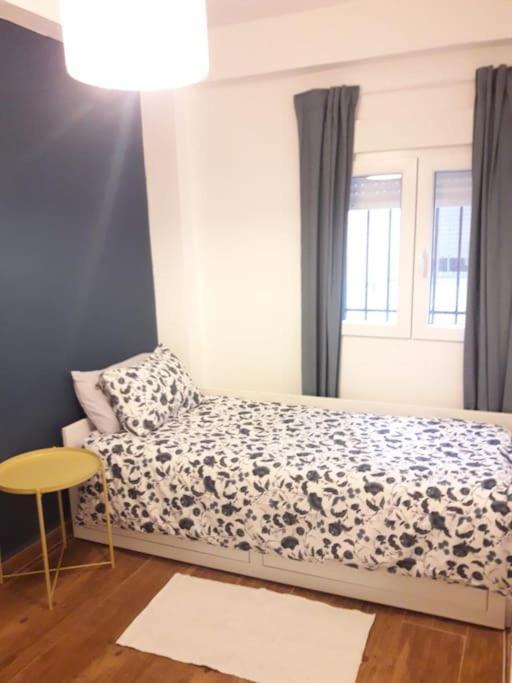 Piso Reformado 3 Habitaciones Seville Ngoại thất bức ảnh